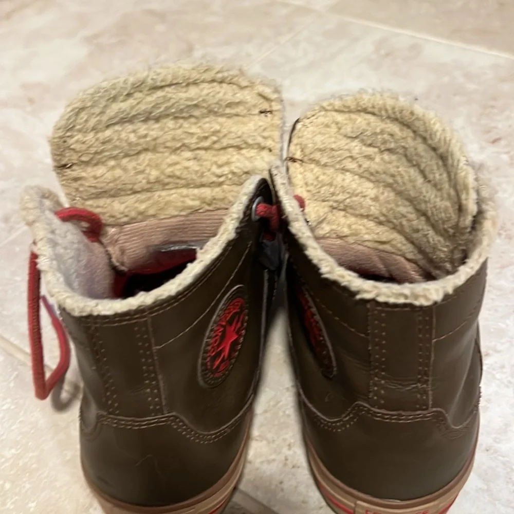Converse - Picture 6 of 7